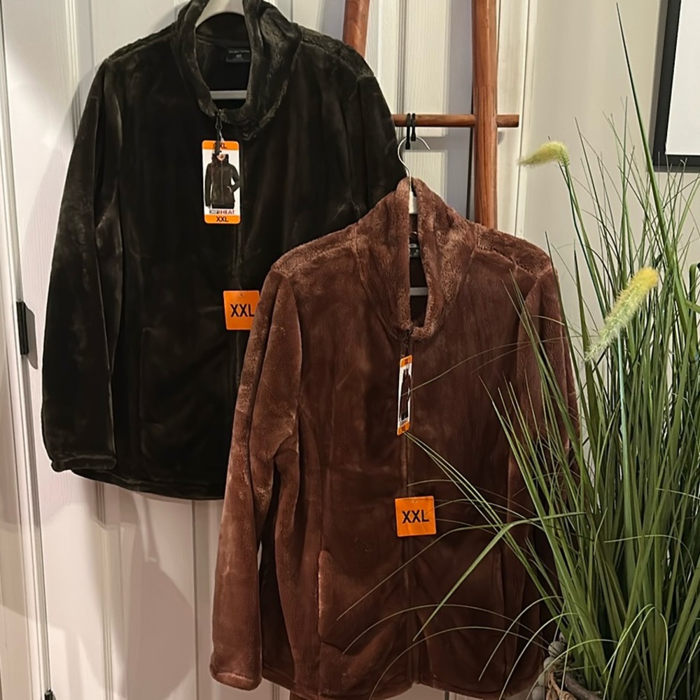 32 Degrees Plush Lightweight Jacket Set in Dark Brown and Dark Olive